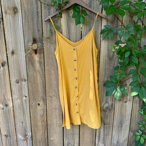 Paper Crane Women's Small Spaghetti Strap Golden Yellow Dress Button Front